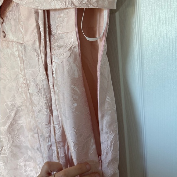 Blush Floral Lace dress - Picture 5 of 7